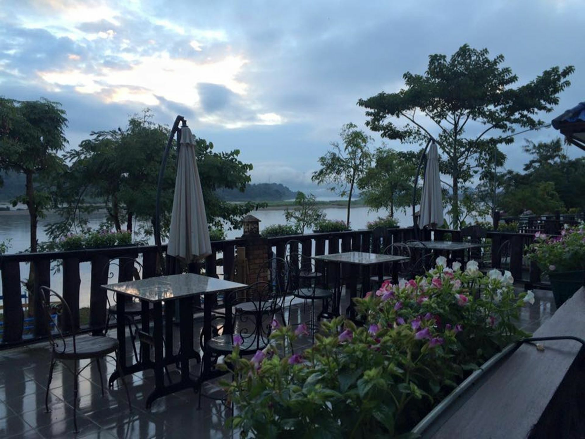 The River House Hotel Chiang Khong Exterior photo